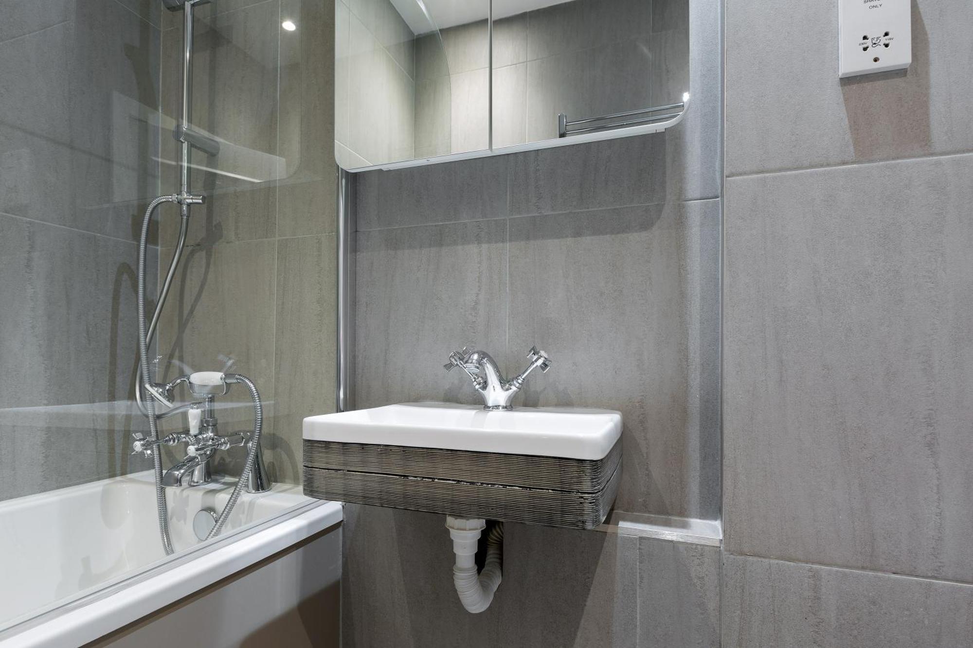 Cozy And Bright 1 Bedroom Apt In Knightsbridge Лондон Екстериор снимка